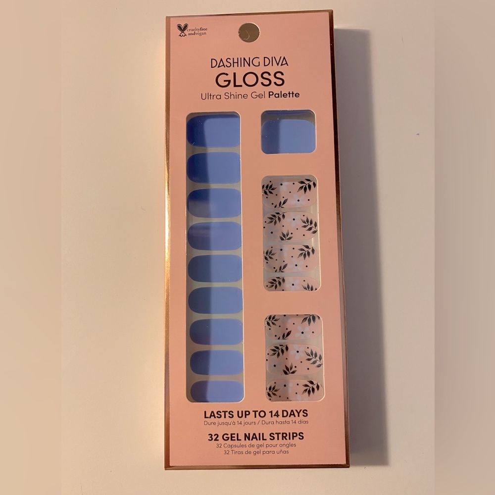 Brand new gel nail strips - blue !